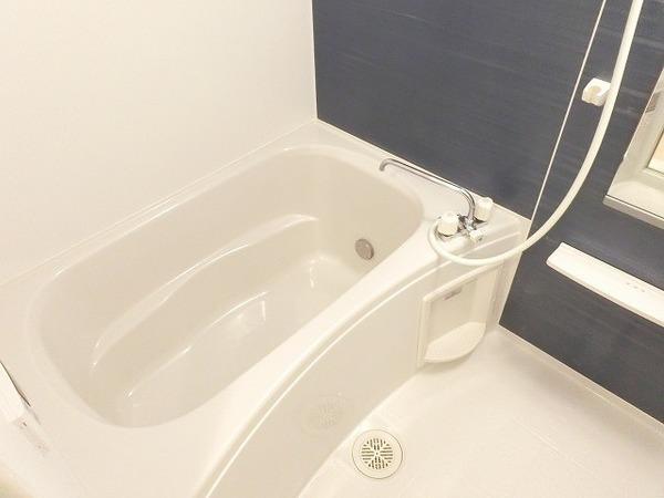 ラフレシールメゾン宮崎３　バス　浴室乾燥機、追い焚き機能付バス！